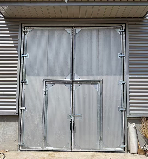 渭滨工业平开门