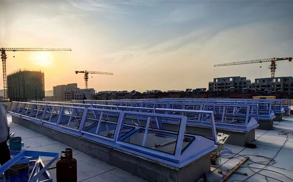 消防渭滨排烟窗工作原理