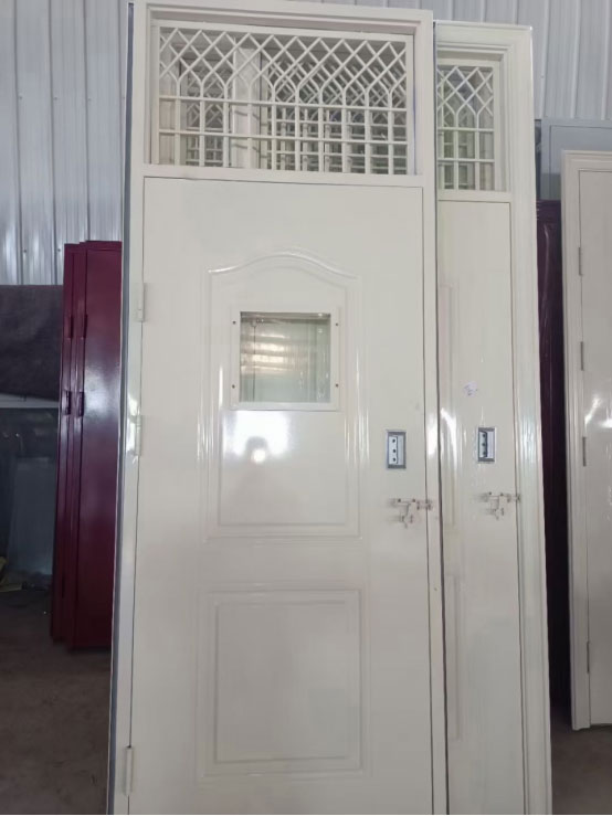 渭滨学校教室门 渭滨学校教室门