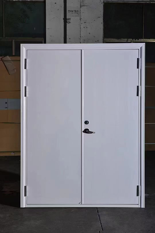 酒店项目完成公共区域渭滨防火门布设